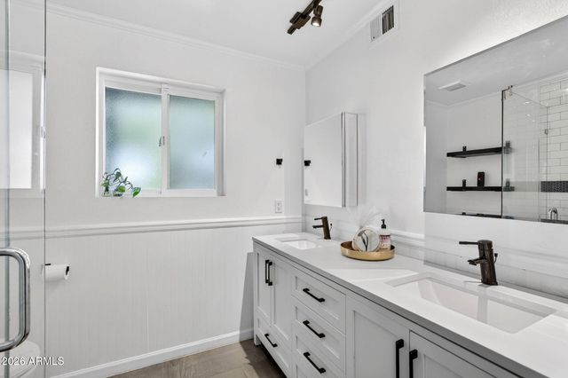 412 E LOYOLA Drive, Tempe, AZ 85282