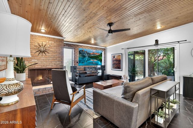 412 E LOYOLA Drive, Tempe, AZ 85282