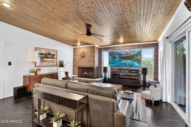 412 E LOYOLA Drive, Tempe, AZ 85282