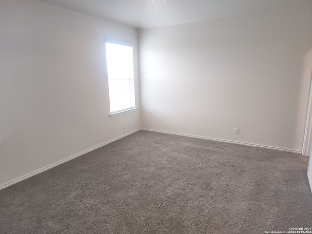 405 Middle Green, Floresville, TX 78114