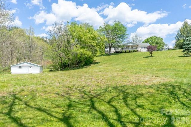 71 Bullfrog Cove Road, Sylva, NC 28779