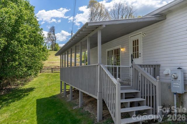 71 Bullfrog Cove Road, Sylva, NC 28779
