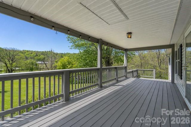 71 Bullfrog Cove Road, Sylva, NC 28779