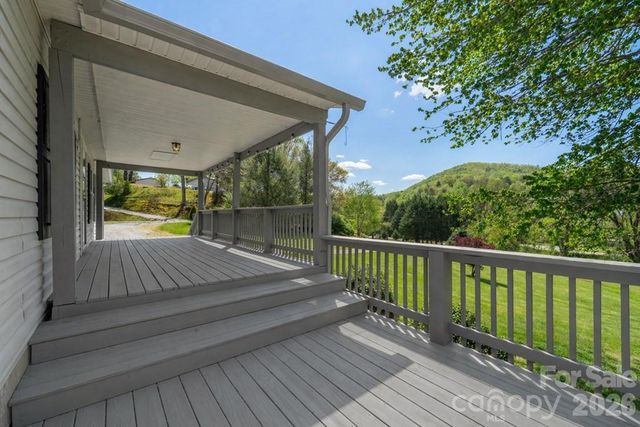 71 Bullfrog Cove Road, Sylva, NC 28779