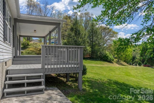 71 Bullfrog Cove Road, Sylva, NC 28779