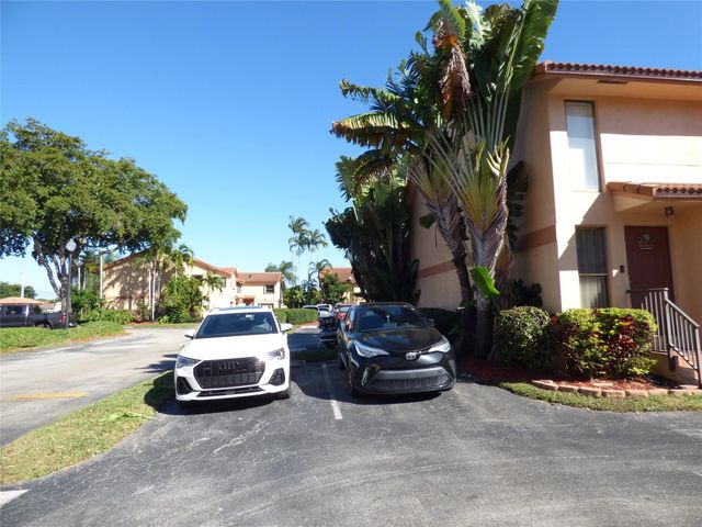 11248 SW 11th Street 12248, Pembroke Pines, FL 33025