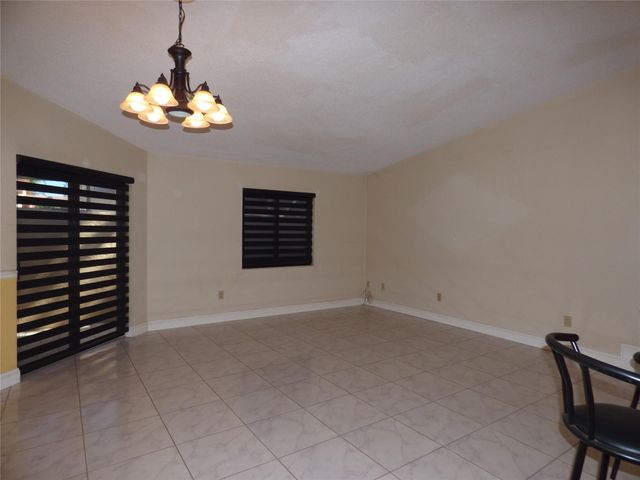 11248 SW 11th Street 12248, Pembroke Pines, FL 33025