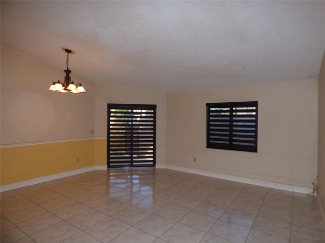 11248 SW 11th Street 12248, Pembroke Pines, FL 33025