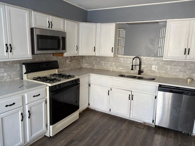 7118 Seminole Drive, Wonder Lake, IL 60097