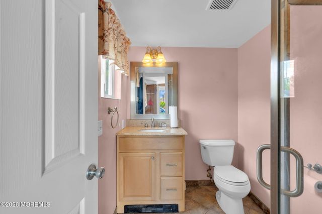 142 Reed Avenue, Hamilton, NJ 08610