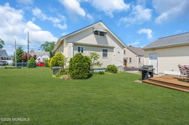 142 Reed Avenue, Hamilton, NJ 08610