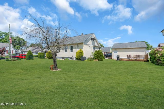 142 Reed Avenue, Hamilton, NJ 08610