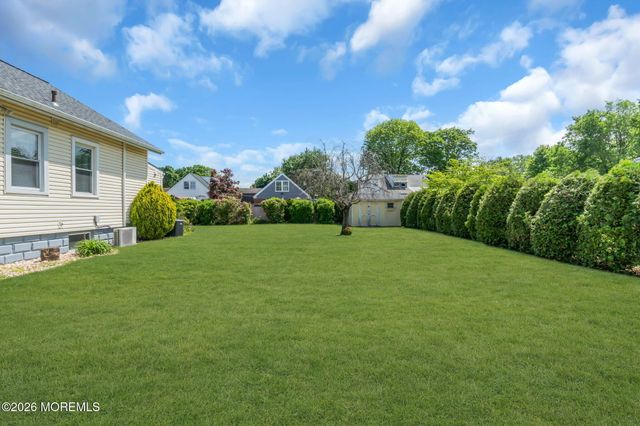 142 Reed Avenue, Hamilton, NJ 08610