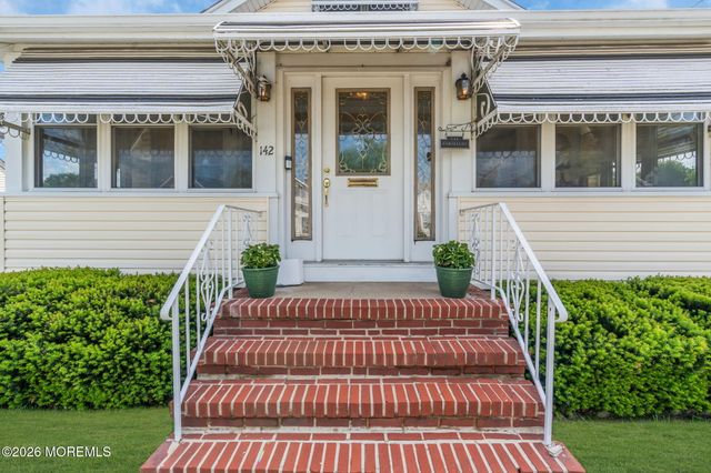 142 Reed Avenue, Hamilton, NJ 08610