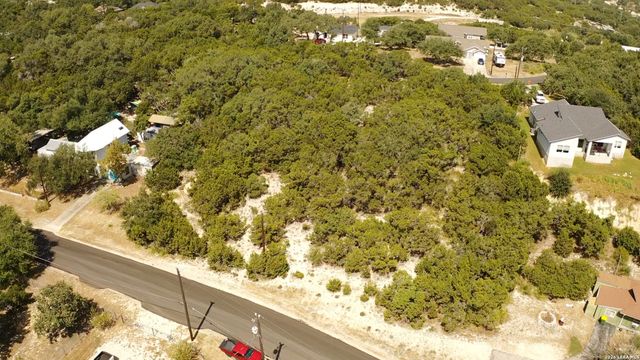 280 SCENIC HILLS DR, Canyon Lake, TX 78133