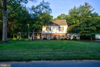 1354 COUNTRY CLUB DR, Lancaster, PA 17601