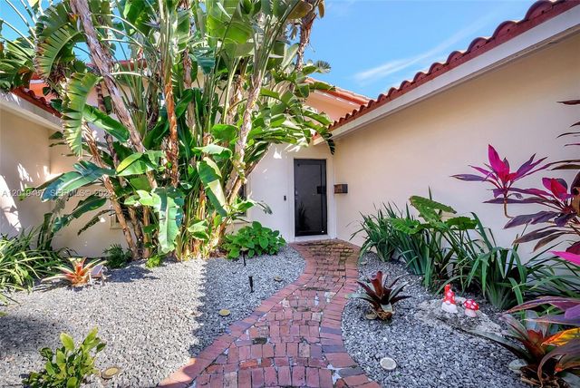 7711 Miami View Dr, North Bay Village, FL 33141
