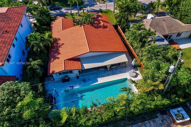7711 Miami View Dr, North Bay Village, FL 33141