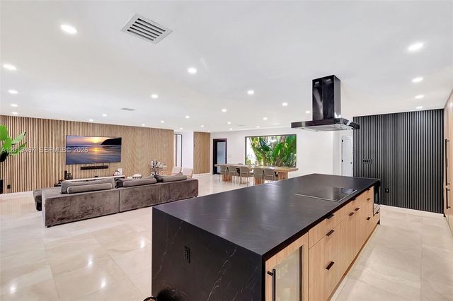 7711 Miami View Dr, North Bay Village, FL 33141