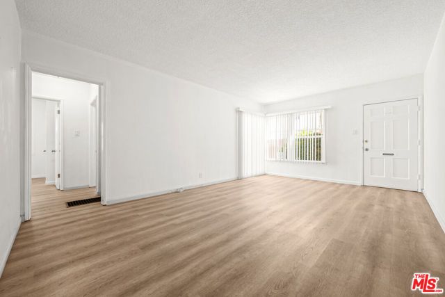 8207 Crenshaw Drive, Inglewood, CA 90305