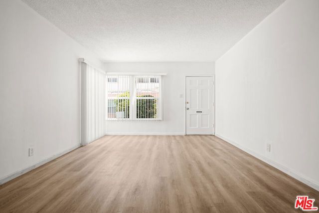 8207 Crenshaw Drive, Inglewood, CA 90305