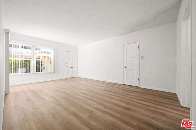 8207 Crenshaw Drive, Inglewood, CA 90305