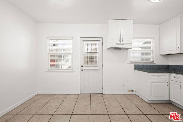 8207 Crenshaw Drive, Inglewood, CA 90305