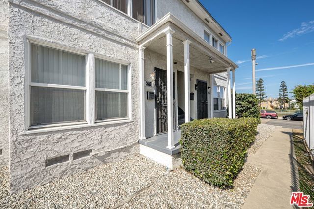 8207 Crenshaw Drive, Inglewood, CA 90305