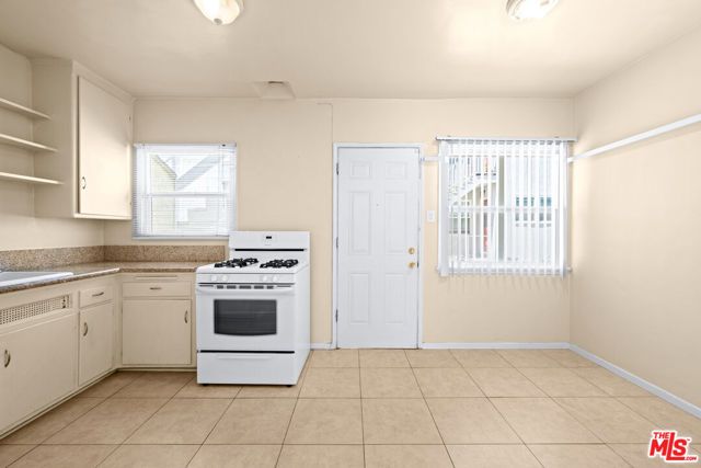 8207 Crenshaw Drive, Inglewood, CA 90305
