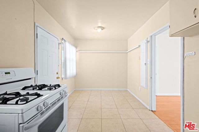 8207 Crenshaw Drive, Inglewood, CA 90305