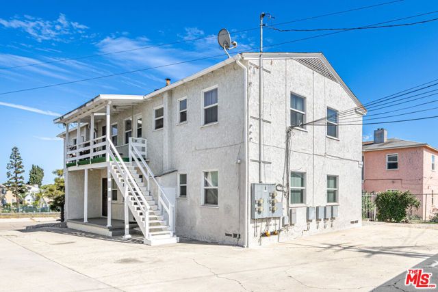 8207 Crenshaw Drive, Inglewood, CA 90305