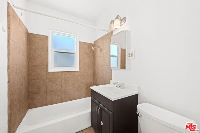 8207 Crenshaw Drive, Inglewood, CA 90305