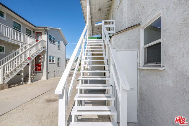8207 Crenshaw Drive, Inglewood, CA 90305