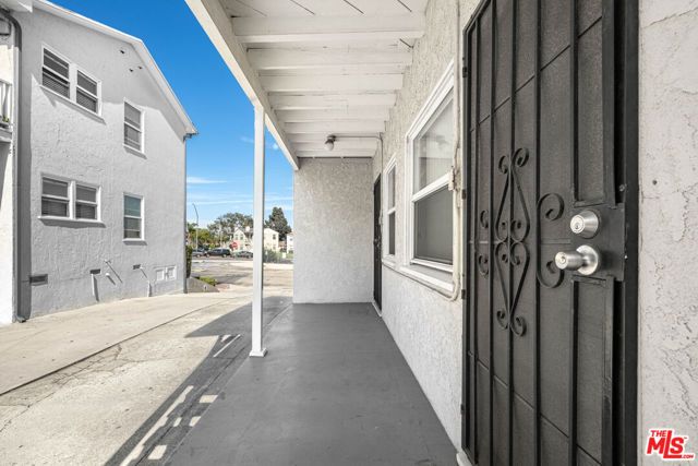 8207 Crenshaw Drive, Inglewood, CA 90305