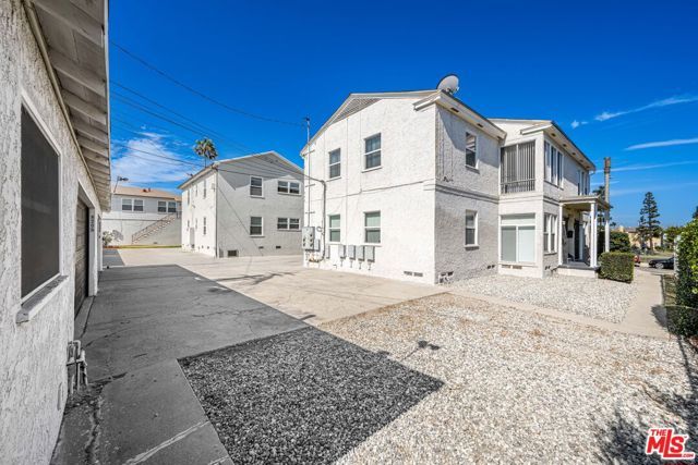 8207 Crenshaw Drive, Inglewood, CA 90305