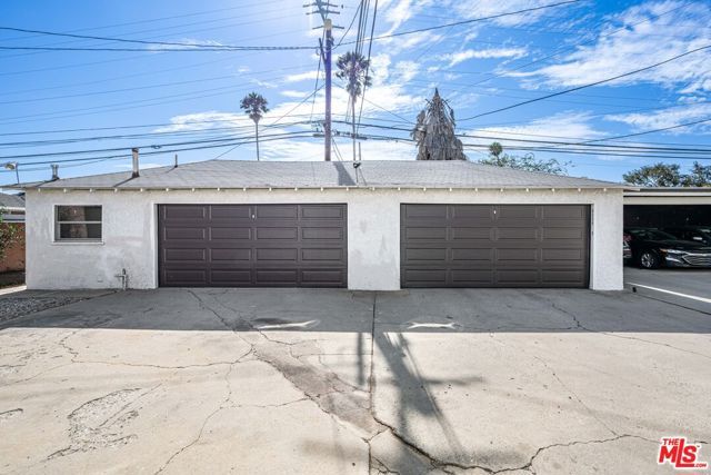 8207 Crenshaw Drive, Inglewood, CA 90305