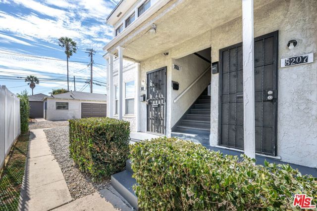 8207 Crenshaw Drive, Inglewood, CA 90305