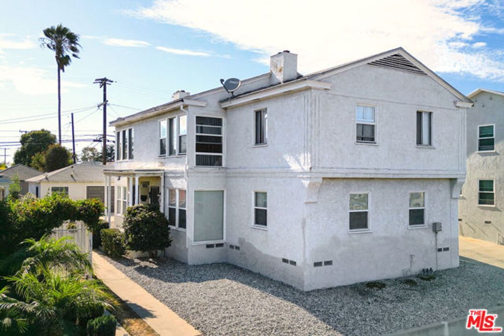 8207 Crenshaw Drive, Inglewood, CA 90305