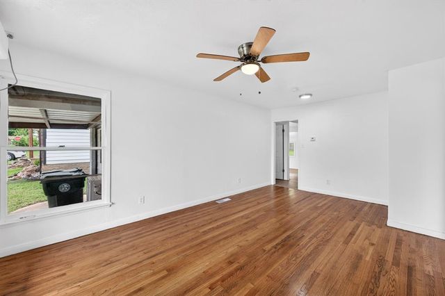 509 E Kerr Drive, Midwest City, OK 73110