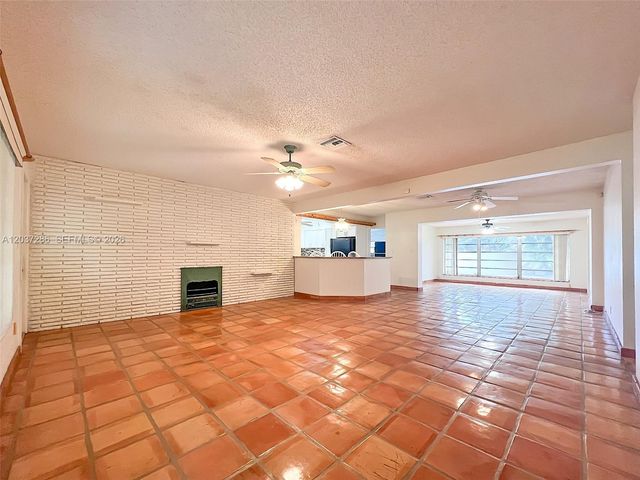 192 SW 62nd Terrace, Plantation, FL 33317