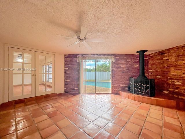 192 SW 62nd Terrace, Plantation, FL 33317