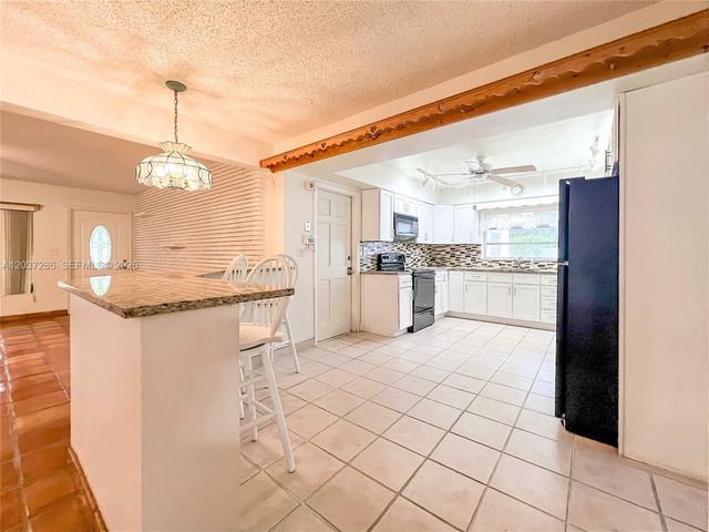 192 SW 62nd Terrace, Plantation, FL 33317