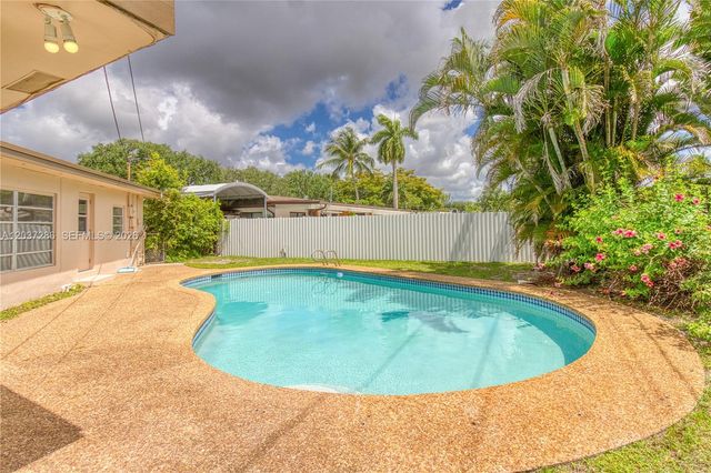 192 SW 62nd Terrace, Plantation, FL 33317