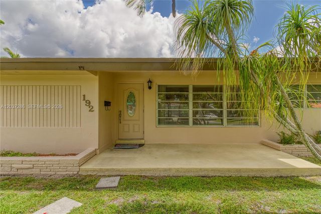 192 SW 62nd Terrace, Plantation, FL 33317