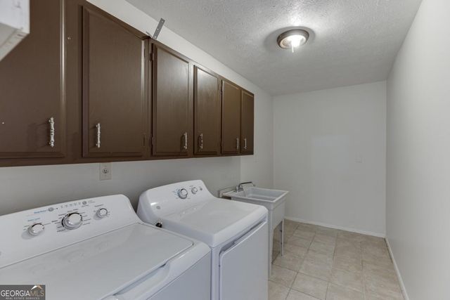 5360 Fieldgreen Drive, Stone Mountain, GA 30088