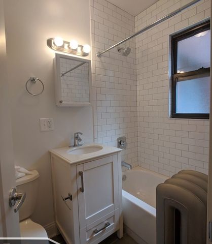 2643 N Spaulding Avenue 3E, Chicago, IL 60647