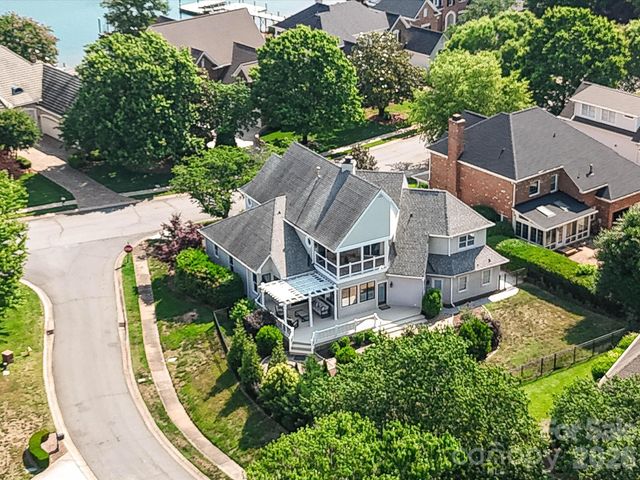 17626 Spinnakers Reach Drive, Cornelius, NC 28031
