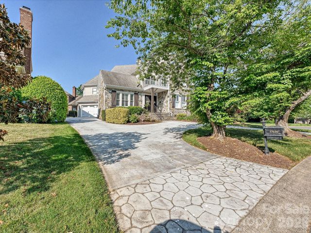 17626 Spinnakers Reach Drive, Cornelius, NC 28031