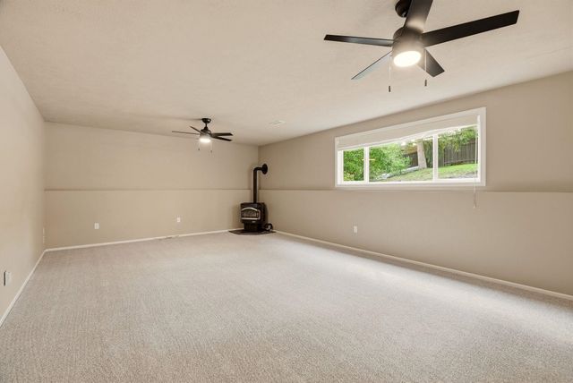 8517 N Greenwood St, Spokane, WA 99208