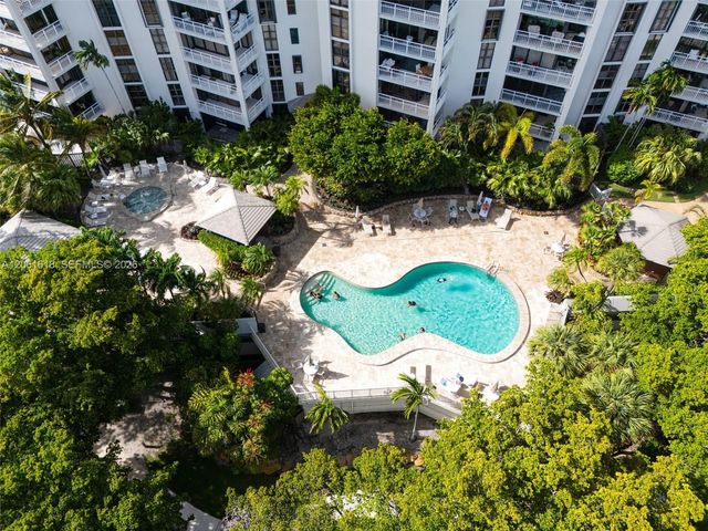 4000 Towerside Ter 1405, Miami, FL 33138